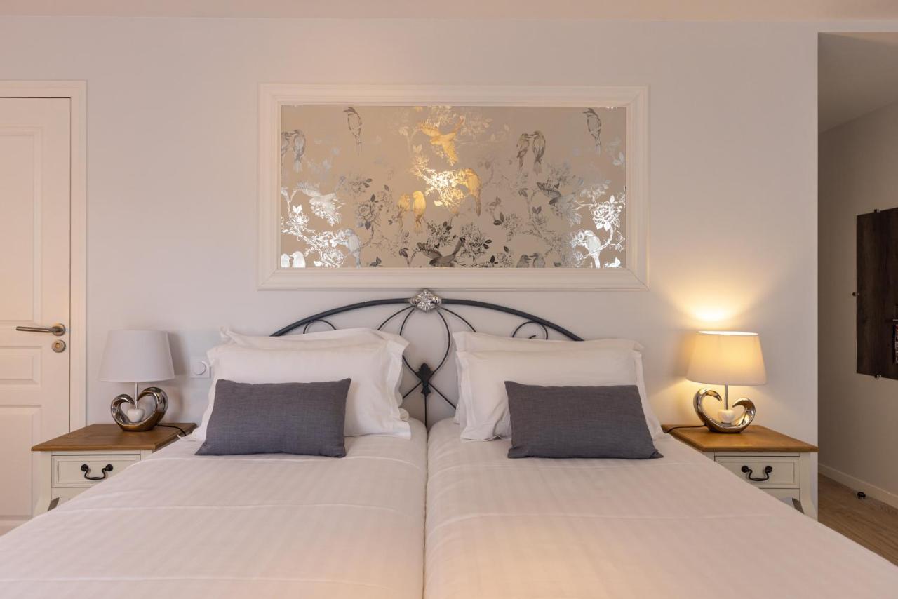 Hotel-Restaurant Des Augustins Saint Cyprien Bagian luar foto